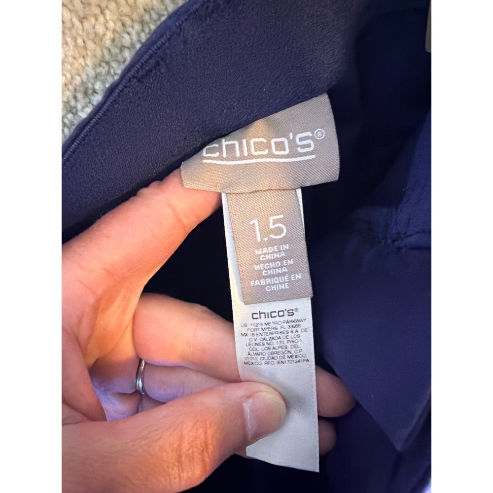 Chico's Fitigues Short Womens 10 Blue Cargo Classic Rise Stretch Utility NEW - Picture 4 of 8